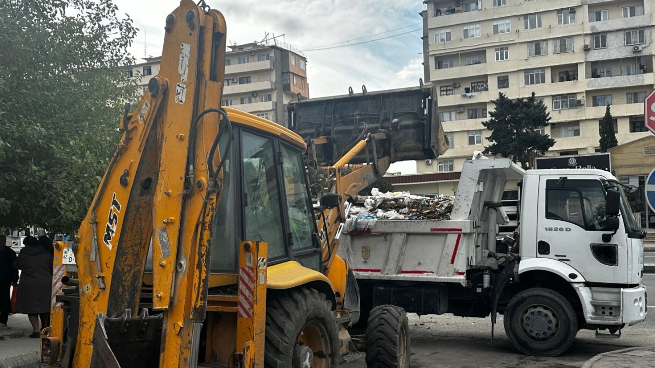 “8-ci km bazarı”nın ətrafındakı küçə ticarəti yığışdırılıb (FOTO/VİDEO)