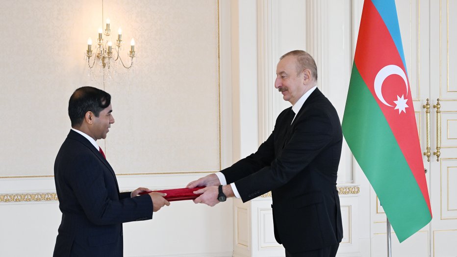Prezident İlham Əliyev Banqladeşin Azərbaycanda yeni təyin olunmuş səfirinin etimadnaməsini qəbul edib YENİLƏNİB