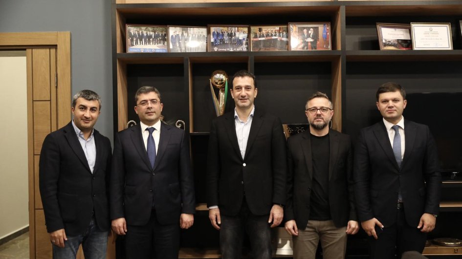 İDMAN: Medianın İnkişafı Agentliyi ilə “Qarabağ” arasında əməkdaşlıq perspektivləri müzakirə olunub