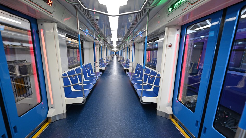 Bakı metrosunda daha 2 qatar noyabrın 8-dək xәttә buraxılacaq