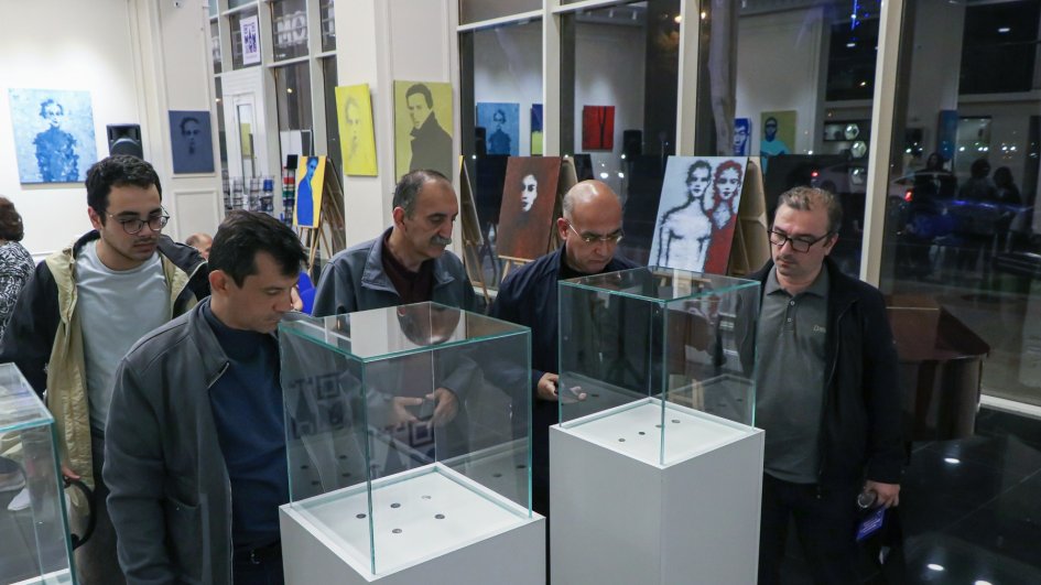 Rus evindəki sərgidə Şəki xanlığının sikkələri nümayiş etdirilib