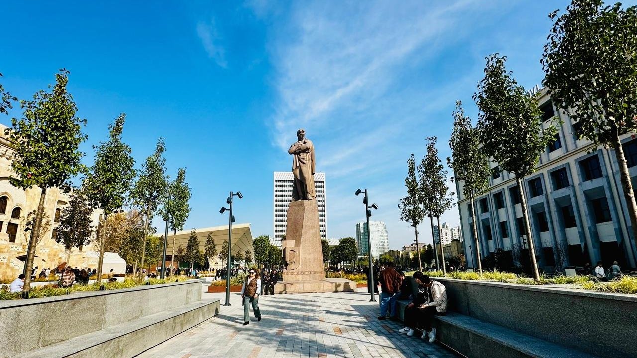 “28 May” yenidənqurmadan sonra (FOTOREPORTAJ)