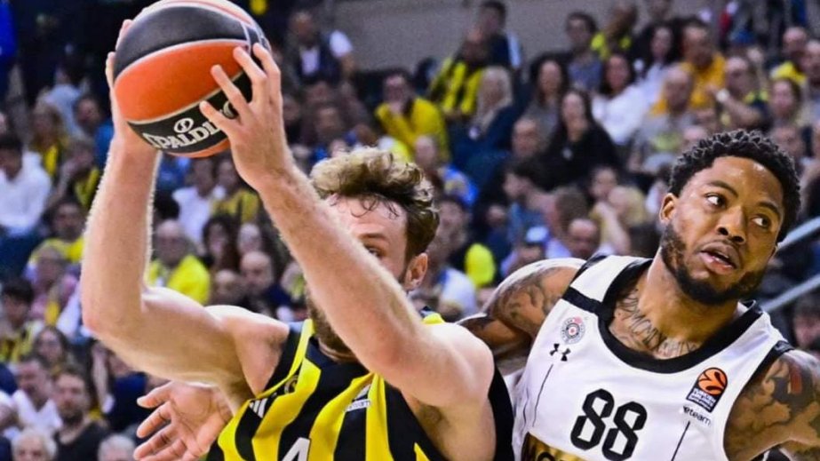 İDMAN:  Avroliqa: “Fənərbağça” “Partizan”a qalib gəlib