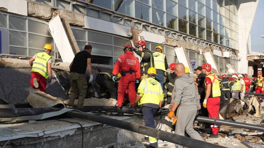 Serbiyada dəmiryolu stansiyasındakı qəzada ölənlərin sayı artıb