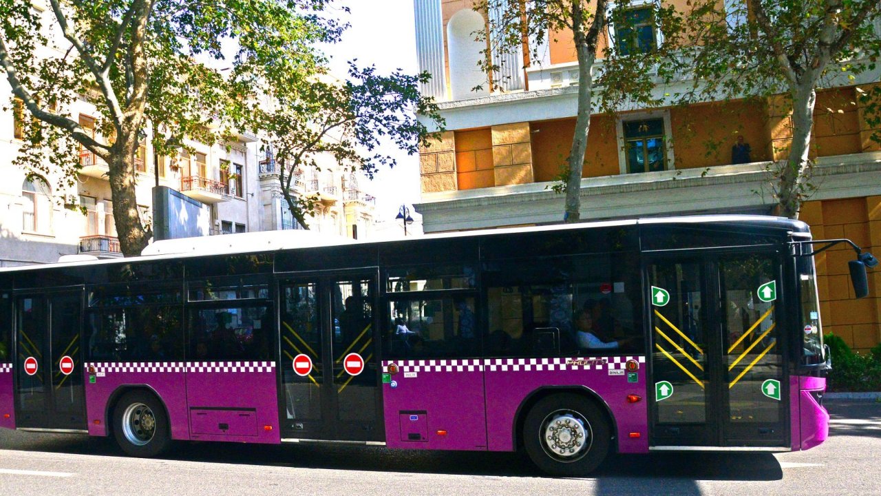 Bakıda bu yollar altı gün bağlı olacaq - 31 marşrutun hərəkət istiqaməti dəyişdirilir