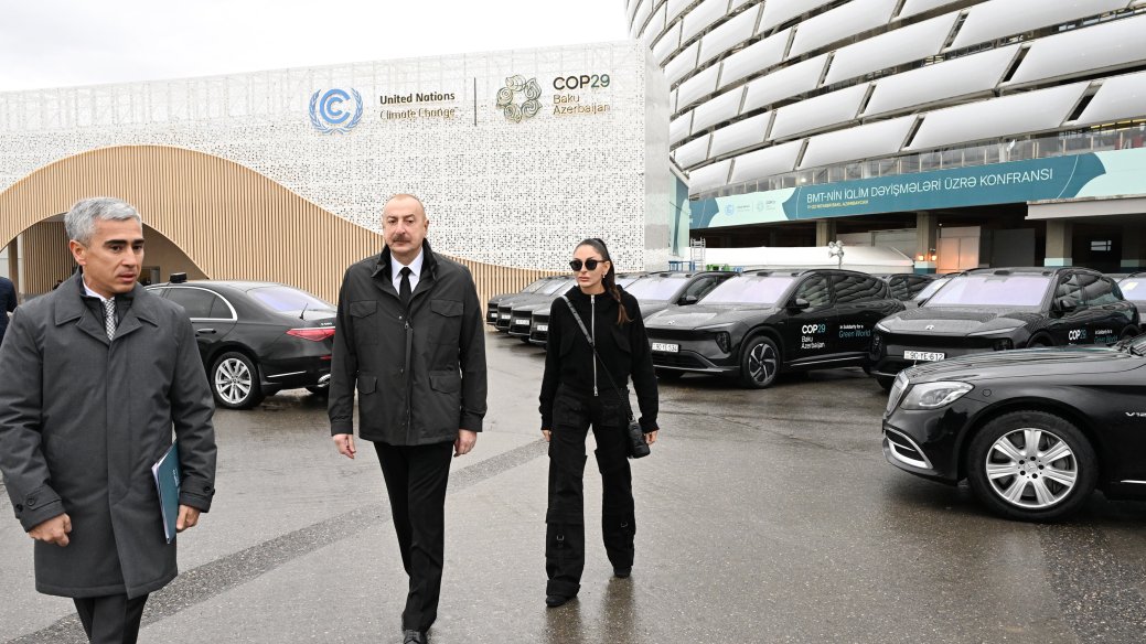 Prezident İlham Əliyev Bakı Olimpiya Stadionunun ərazisində COP29-la bağlı yaradılan şəraitlə tanış olub   YENİLƏNİB