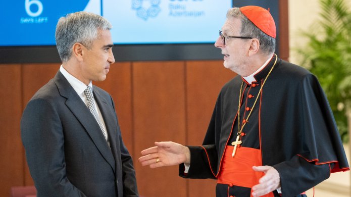 Vatikan rəsmisi ilə Heydər Əliyev Fondunda görüş keçirilib