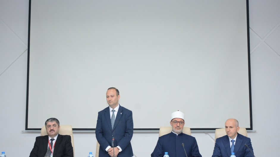 ELM və TƏHSİL:  Azərbaycan İlahiyyat İnstitutunun Misirin əl-Əzhər Universiteti ilə əməkdaşlıq etməsinə dair fikir mübadiləsi aparılıb