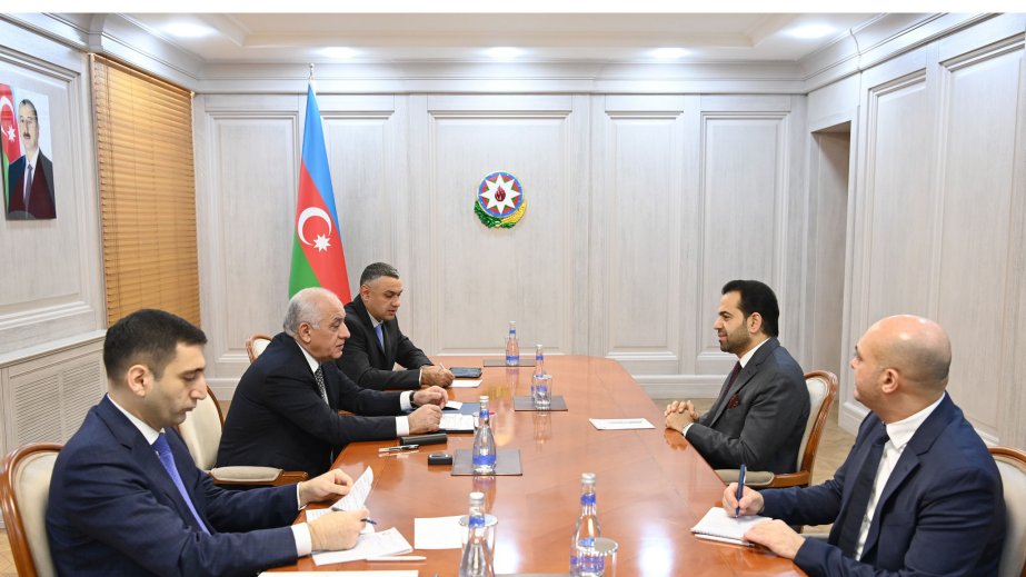 Baş nazir Əli Əsədov Müsəlman Ağsaqqalları Şurasının Baş katibi ilə görüşüb