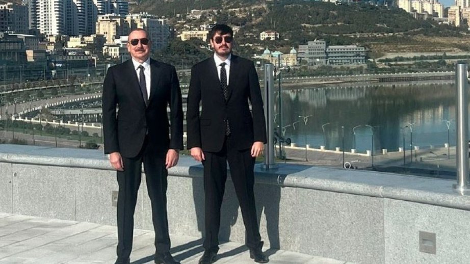 Birinci vitse-prezident Mehriban Əliyeva Dövlət Bayrağı Meydanından paylaşım edib