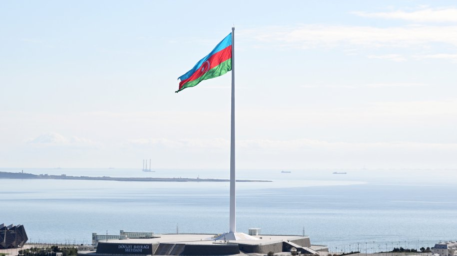 Bu gün ucaldılan bayraq ölçüsünə görə "Ginnesin rekordlar kitabı"na düşüb (FOTO)