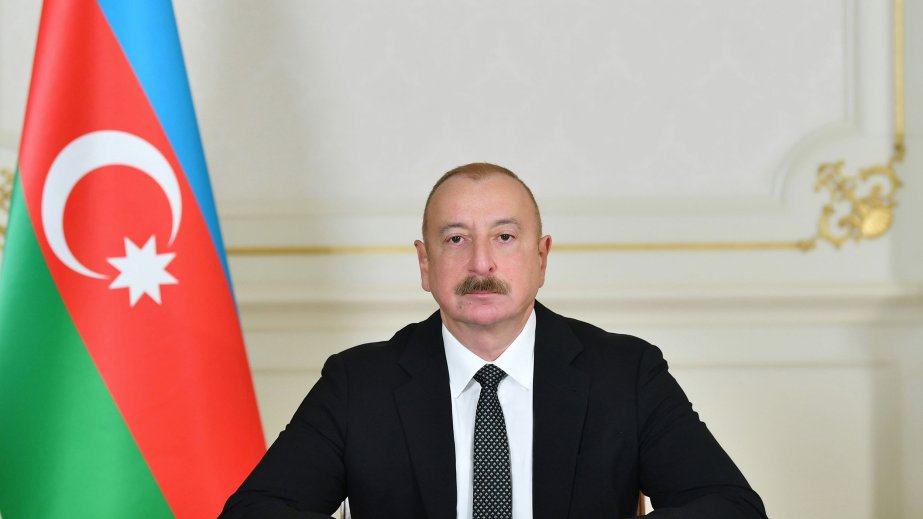 Prezident İlham Əliyev Dövlət Bayrağı Günü ilə bağlı paylaşım edib