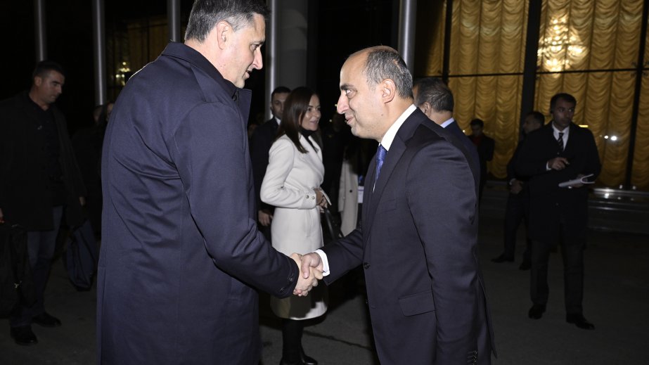Bosniya və Herseqovinanın Rəyasət Heyətinin sədri Denis Beçiroviç və Heyətin üzvü Jelka Tsviyanoviç Azərbaycana səfərə gəliblər