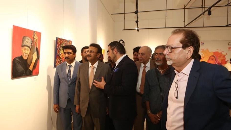 Azərbaycan rəssamlarının əsərləri Pakistanda uğurla təqdim edilib