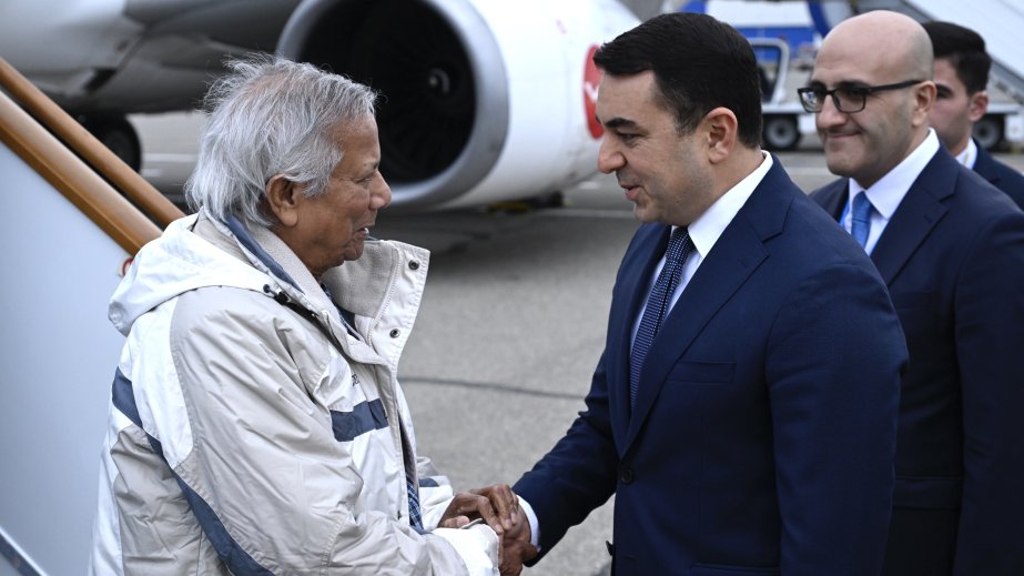 Banqladeşin müvəqqəti hökumətinin Baş müşaviri Azərbaycana səfərə gəlib