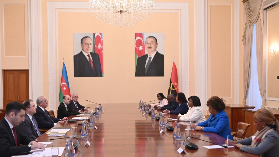 Baş nazir Əli Əsədov Anqolanın vitse-prezidenti ilə görüşüb