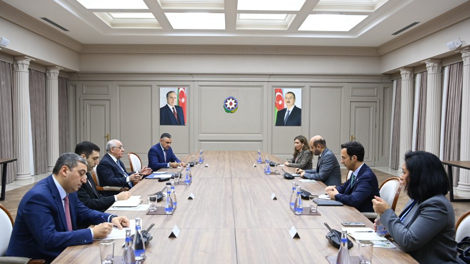 Baş nazir Əli Əsədov OPEC Beynəlxalq İnkişaf Fondunun prezidenti ilə görüşüb
