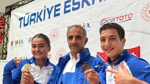 İDMAN:  Azərbaycan qılıncoynadanları beynəlxalq turnirdə 2 medal qazanıblar