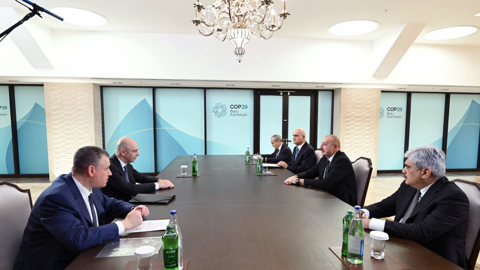 Prezident İlham Əliyev Rusiyanın maliyyə naziri və Dövlət Dumasında fraksiya rəhbəri ilə görüşüb YENİLƏNİB