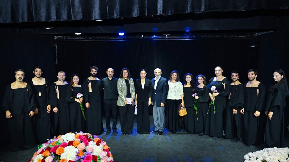 Heydər Əliyev Fondunun vitse-prezidenti, İordaniya şahzadəsi və ICCROM-un baş direktoru "Manqurt" tamaşasını izləyiblər