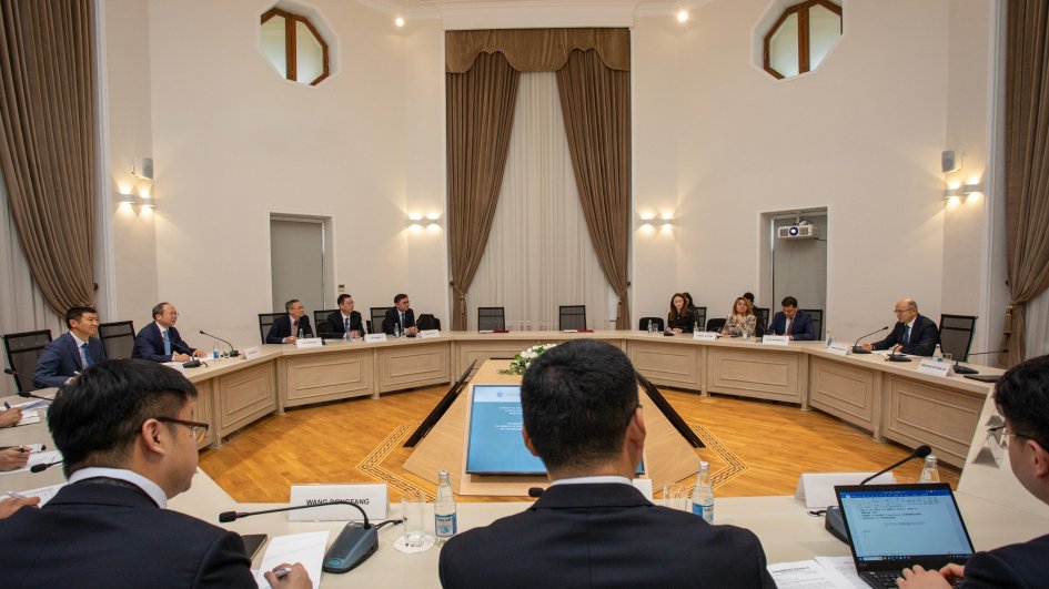 Çin şirkətləri ilə bərpaolunan enerji texnologiyalarının istehsalı və tədarükü ilə bağlı müqavilələr imzalanıb