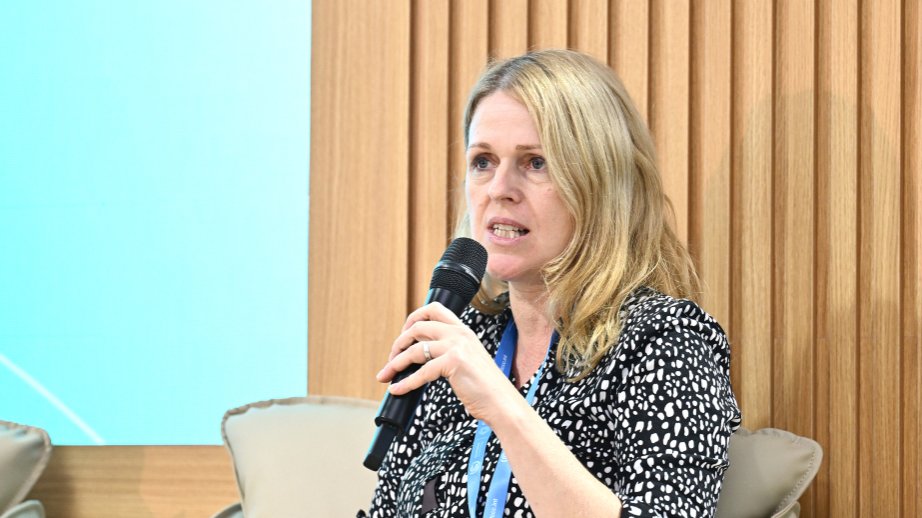 Barbara Botos: “Yaşıl enerji” keçidinə qadınlar cəlb olunmasa, ona nail ola bilmərik