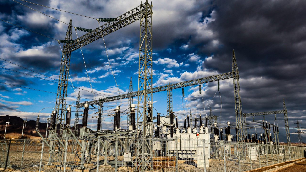 "Culfa" yarımstansiyasına ikinci güc transformatoru alınıb (FOTO)