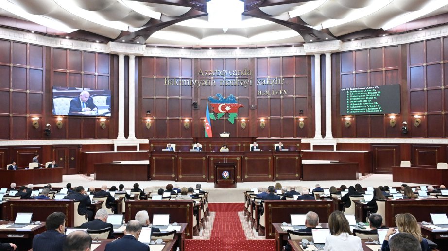 Gələn ilin dövlət büdcəsi birinci oxunuşda qəbul edildi