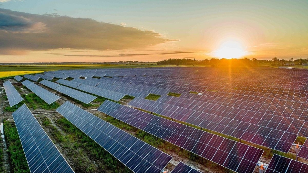 Bərpa olunan mənbələrdən elektrik enerjisi istehsalı üçün avadanlıqların idxalı gömrük rüsumundan azad olunur