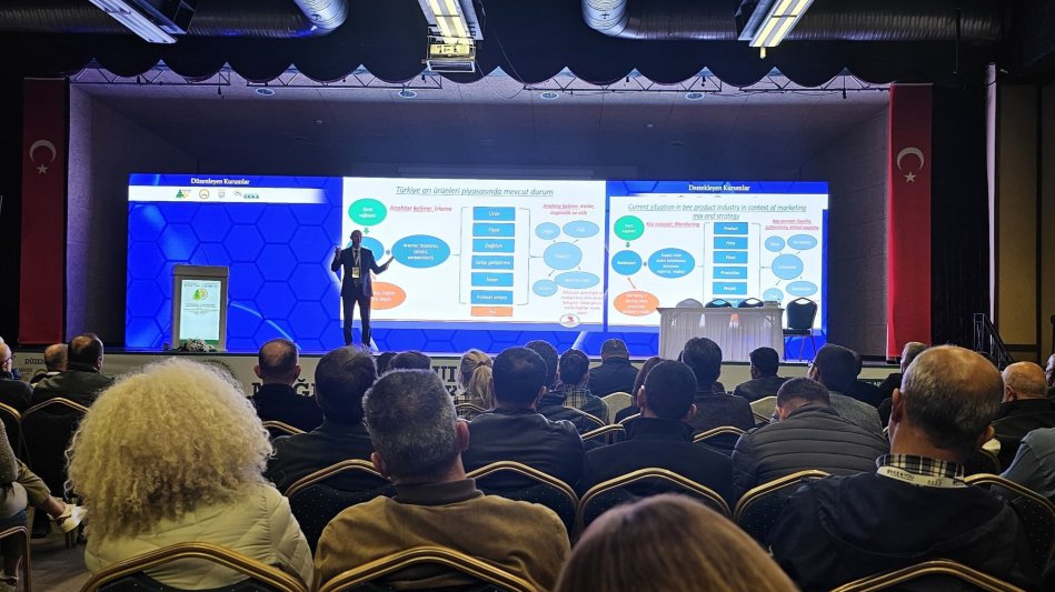 Qəbələ Dövlət Peşə Təhsil Mərkəzinin müəllimləri Türkiyədə beynəlxalq konqresdə iştirak ediblər