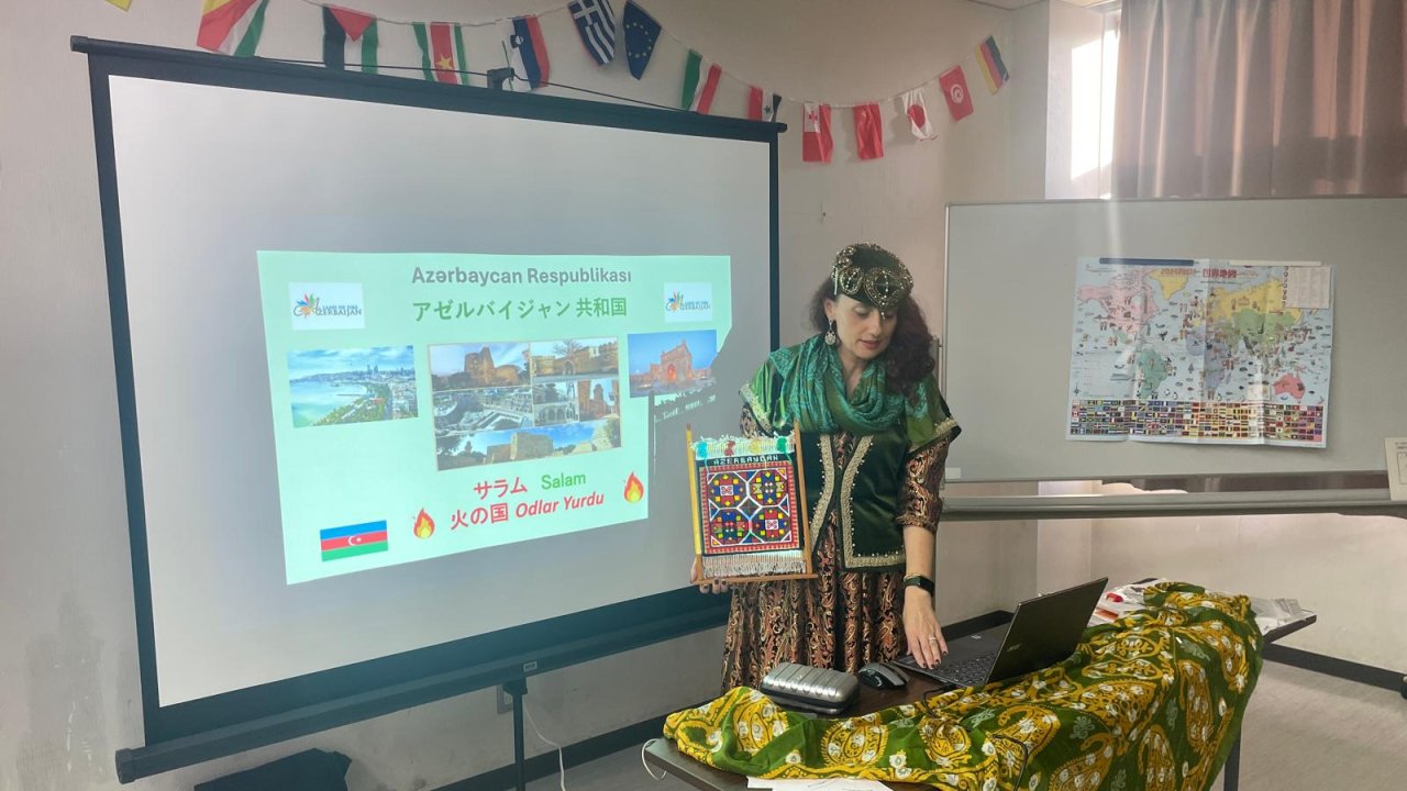 Yaponiyada festivalda Azərbaycan xalçaçılıq sənəti barədə məlumat verilib