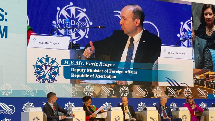 Beynəlxalq forumda Azərbaycanın beynəlxalq və regional məsələlərin həllində səyləri barədə məlumat verilib