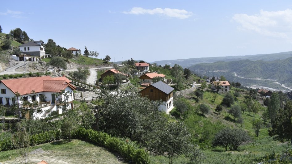 Azad Laçın gözəlliklər diyarına çevrilib