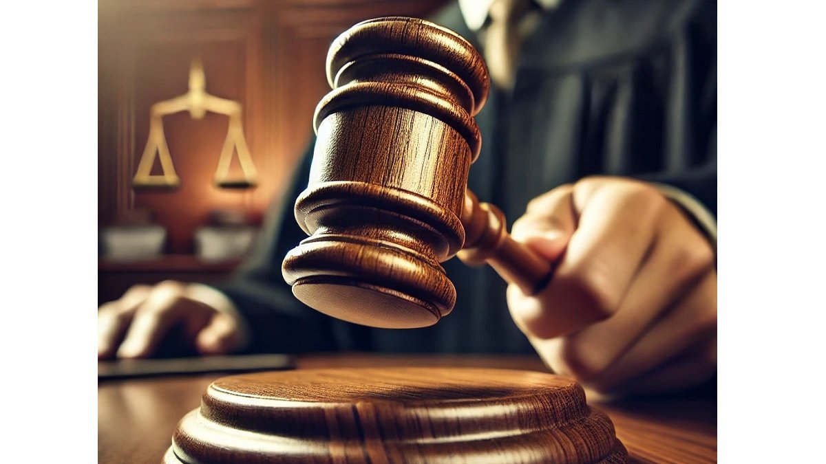 Əli Kərimli böhtan atmağa görə cərimələnib