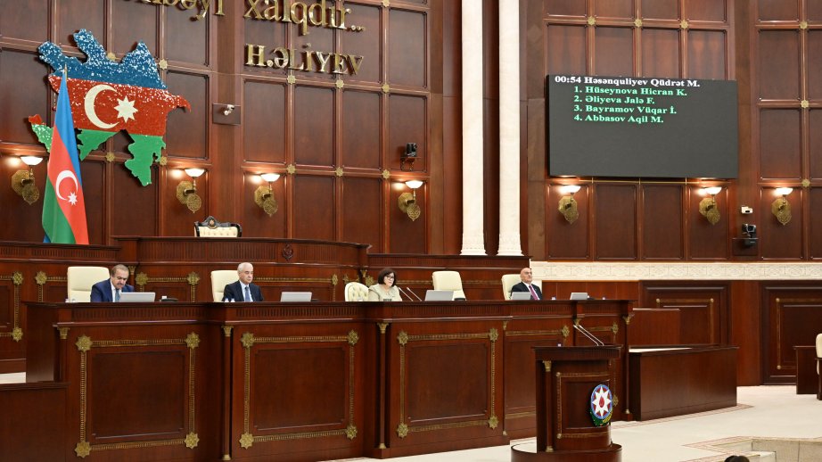 Gələn ilin dövlət büdcəsi ilə bağlı qanun layihəsi Milli Məclisdə ikinci oxunuşda qəbul edilib