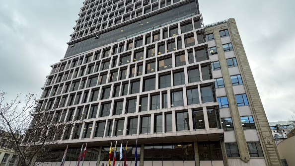 "Landmark" 120 milyon manata satışa çıxarılır