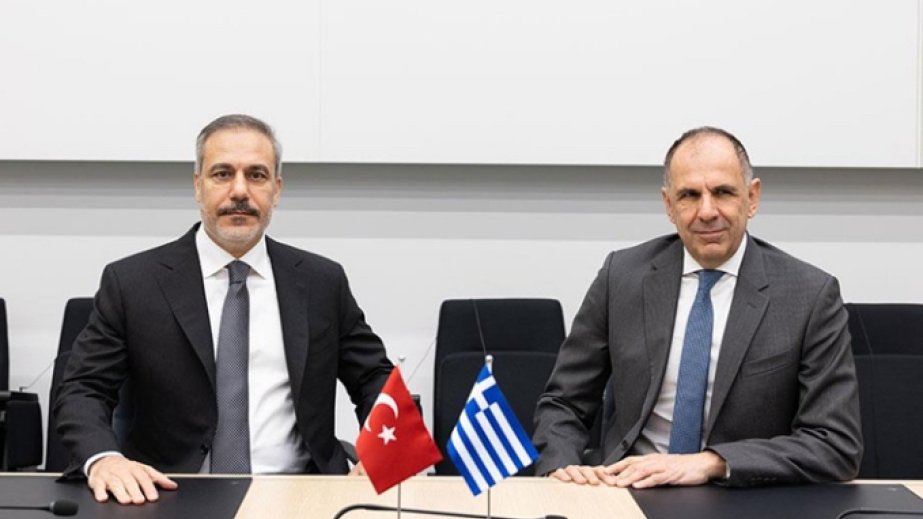 Türkiyə və Yunanıstanın XİN başçıları Brüsseldə görüşüblər