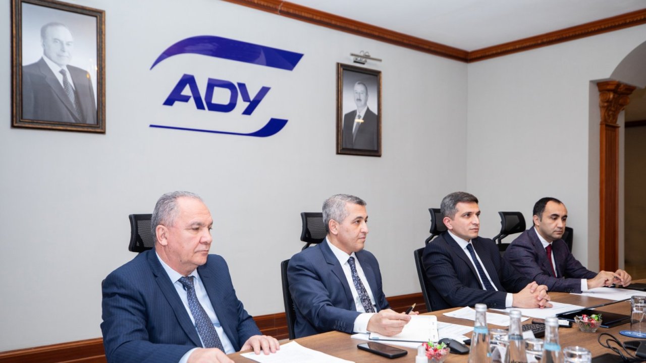 Azərbaycan və Belarus arasında dəmir yolu ilə müntəzəm yükdaşımaların təşkili müzakirə edilib