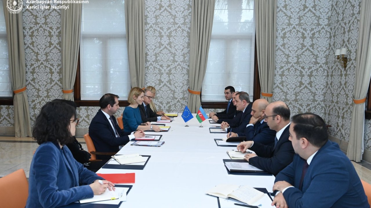 Ceyhun Bayramov Avropa Komissiyasının vitse-prezidenti ilə Azərbaycan-Ermənistan normallaşmasını müzakirə etdi