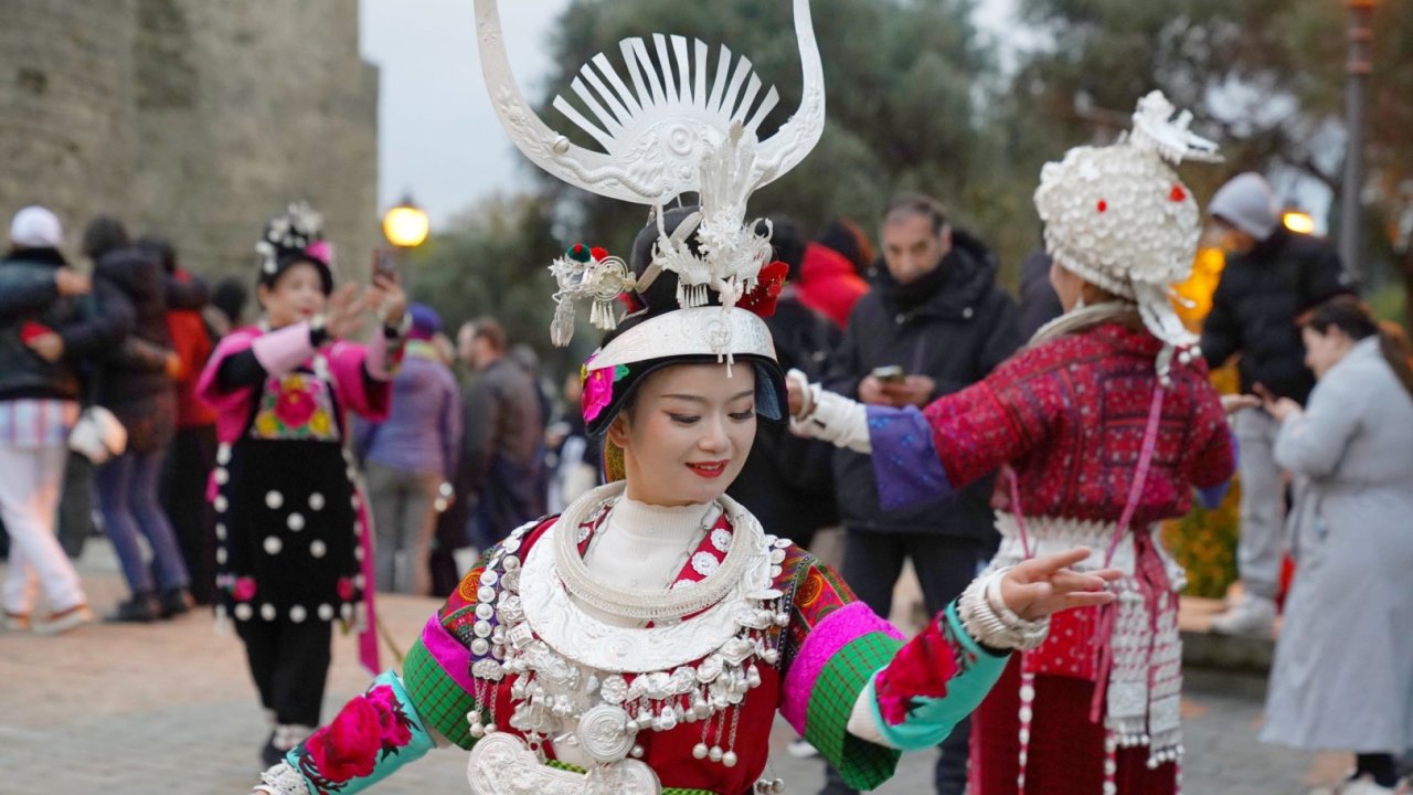 Azərbaycana gələn turistlərin sayı artıb