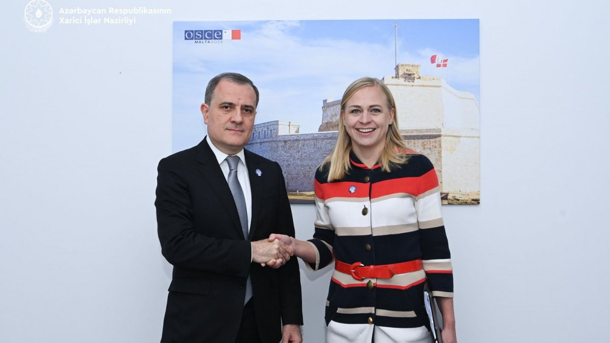 Azərbaycan və Finlandiya XİN rəhbərləri Maltada görüşdü