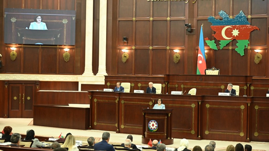 Milli Məclisdə “Parlamentarizm: ənənələr və perspektivlər” mövzusunda beynəlxalq parlament konfransı öz işinə başlayıb