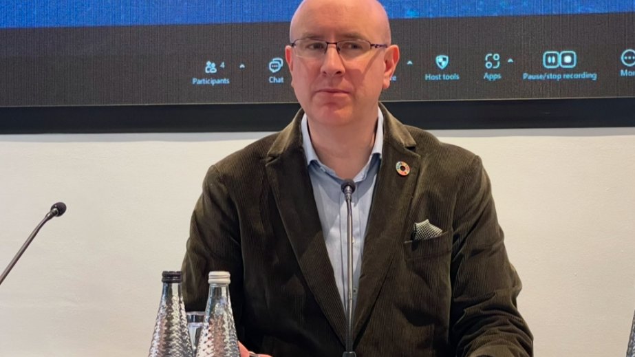 Britaniyalı prorektor: Bakı COP tarixində ən yaxşı təşkil olunmuş tədbirlərdən birinə ev sahibliyi etdi