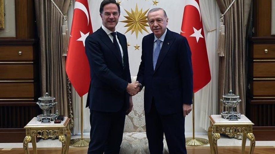 Türkiyə Prezidenti Ankaranın Suriya ilə bağlı baxışını NATO-nun Baş katibinə izah edib