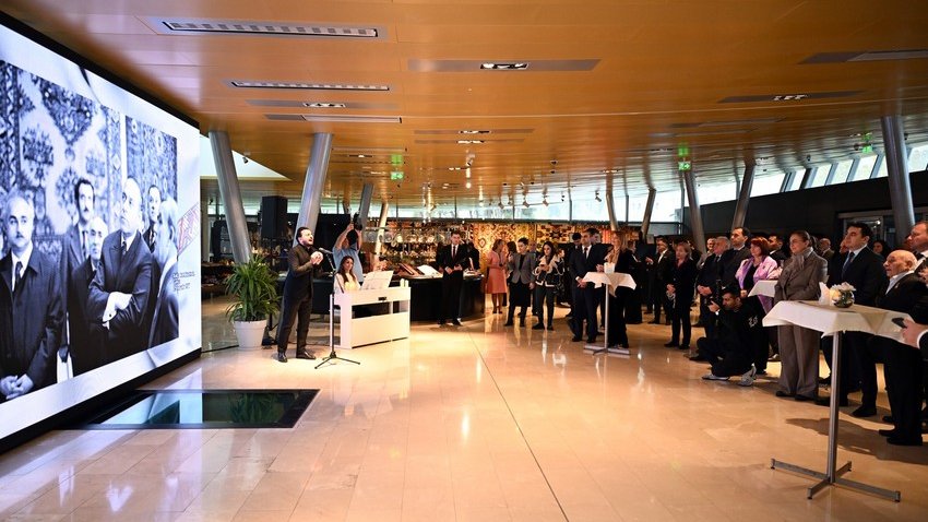 Milli Xalça Muzeyində “Dövlətin memarı. Bir ömrün ensiklopediyası” triptix-xalça sərgilənib