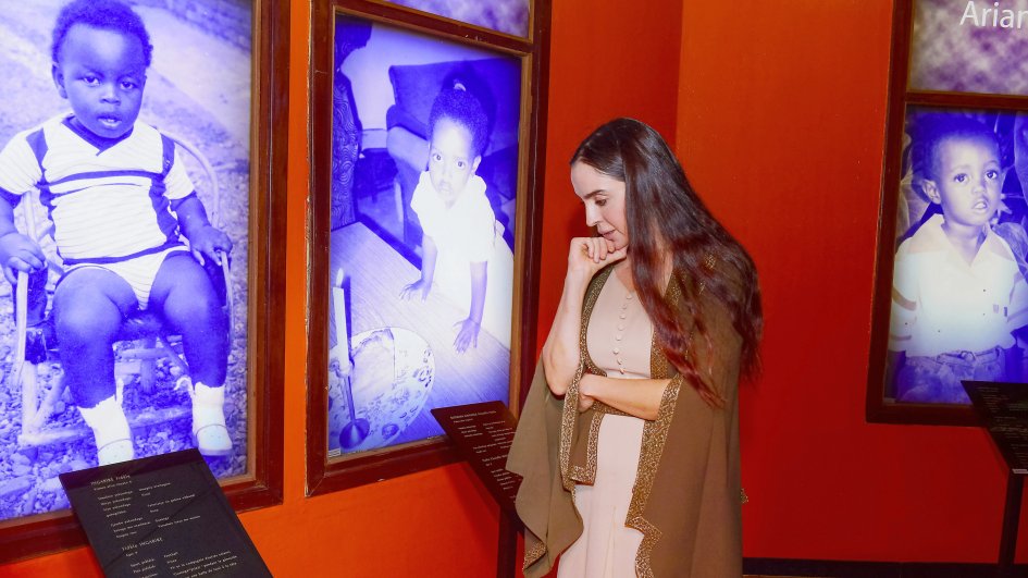 Leyla Əliyeva Kiqali Soyqırımı Memorialını ziyarət edib