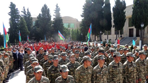 Hərbi qulluqçuların xidmətinin son yaş həddi azaldılır