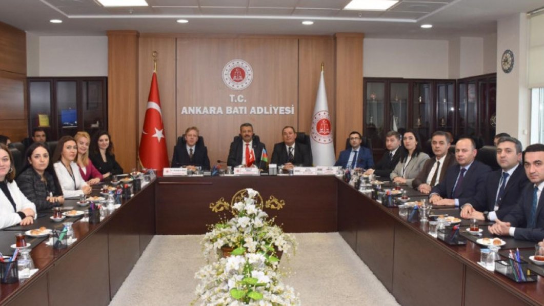 Hakimliyə namizədlər Türkiyəyə səfər edib, təlimlərə qatılıblar