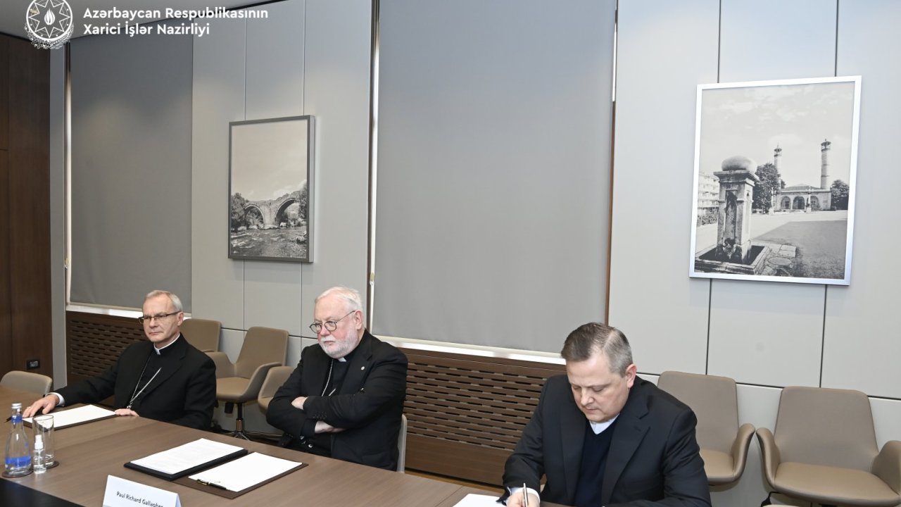 Müqəddəs Taxt-Tacın arxiyepiskopu Bakıda tikiləcək kilsəyə görə Azərbaycana təşəkkür etdi