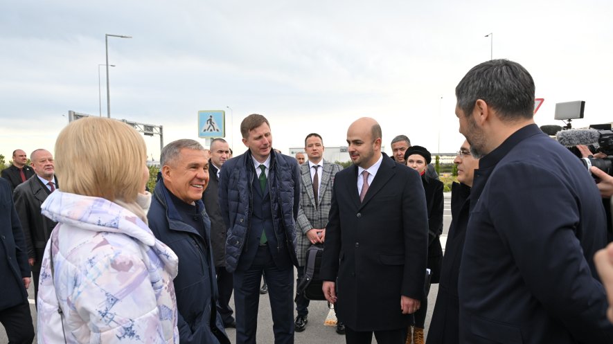 Rusiyanın Tatarıstan Respublikasının Rəisi Rüstəm Minnixanov Ələt Azad İqtisadi Zonasında olub